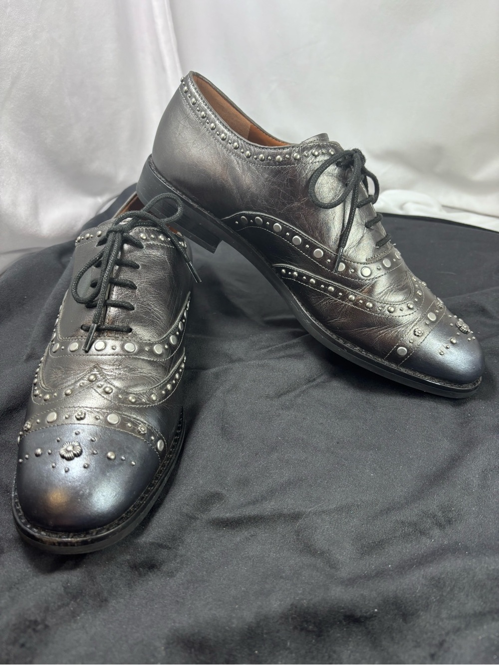 Coach Tegan Oxford Gunmetal Leather Tea Rose Silver Stud Lace Up Shoes W Sz 9 B - Picture 4 of 9